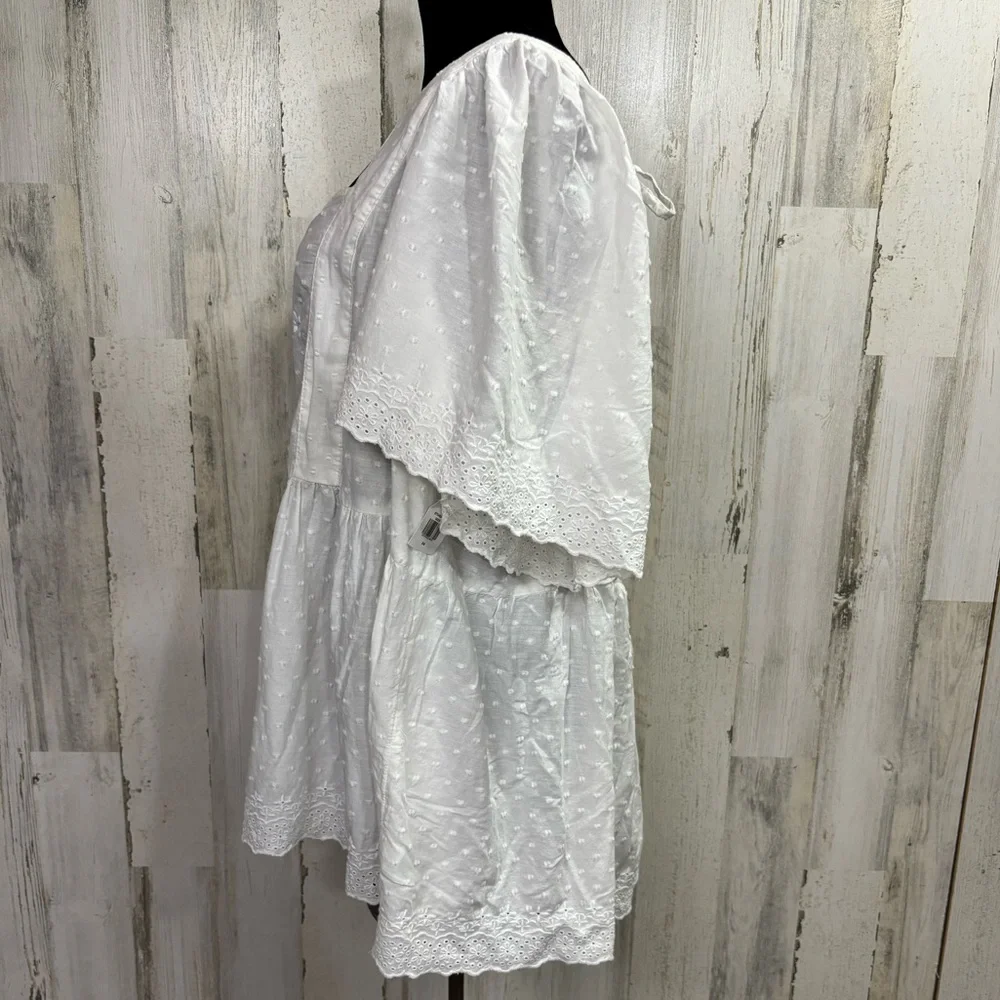 Old Navy Plus Size‎ White Embroidered Eyelet Dot Peplum Boho Peasant Top